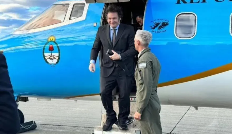 javier milei ushuaia avion