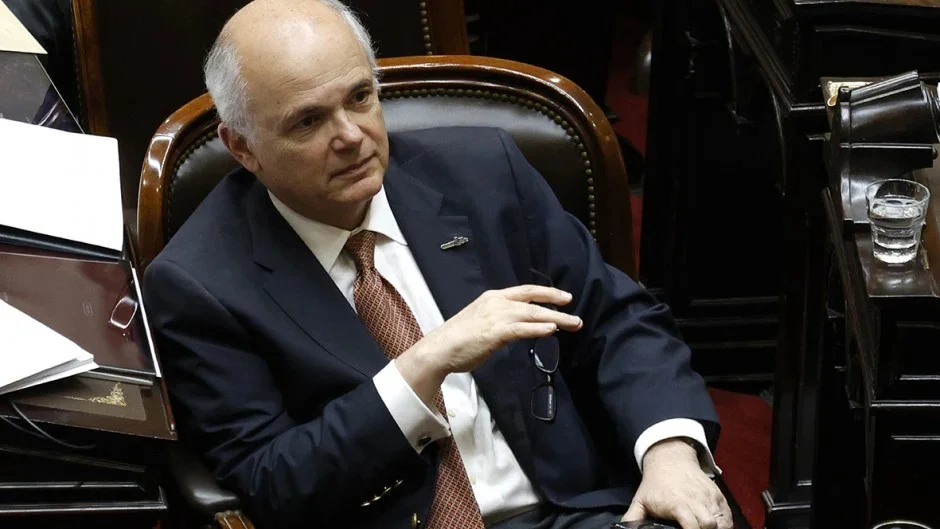 alejandro fargosi buitre vende patria