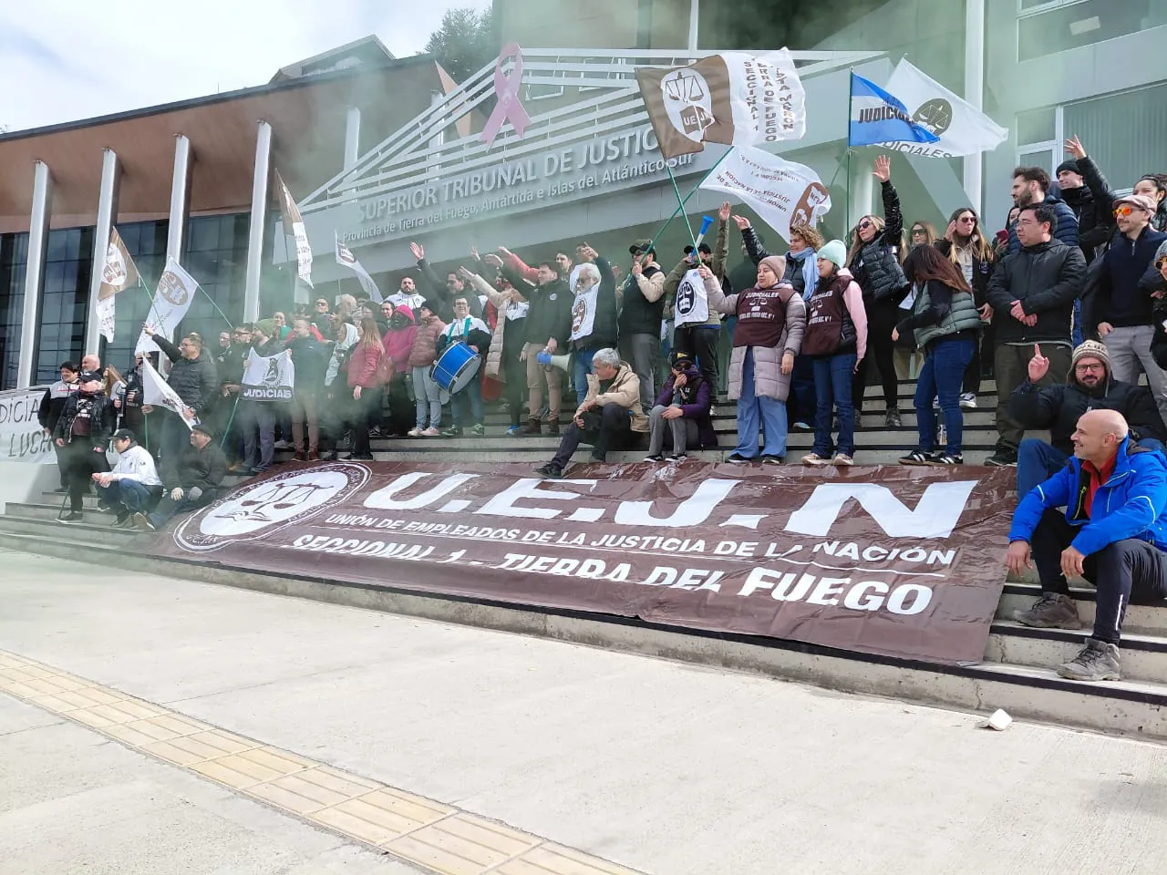 judiciales superior tribunal tierra del fuego gremio
