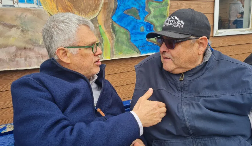 roberto ruiz piraces y alcalde pampa guanaco 