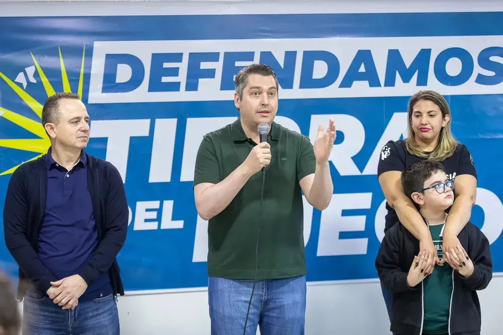 MARTIN PEREZ DEFENDAMOS TIERRA DEL FUEGO