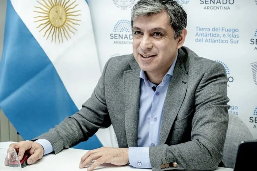 matias rodriguez bandera senado