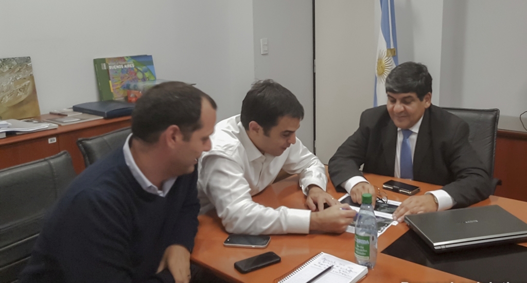 El vicegobernador de la provincia realizó gestiones en Buenos Aires para el edificio legislativo.